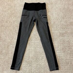 Zella Gray Stripe & Black Zippered Pockets High Waist Athletic Leggings